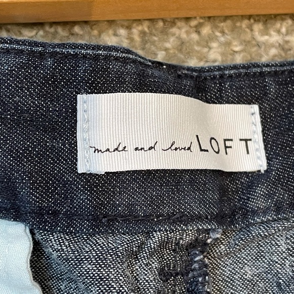 LOFT - size 12 Navy Blue Shorts - Picture 2 of 4